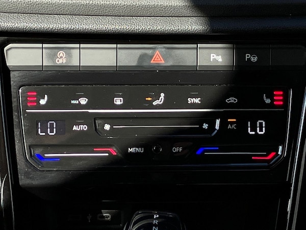 Used Volkswagen T-Roc 2022 for sale - 76142170: Photo 14