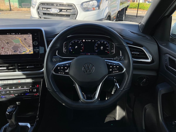 Used Volkswagen T-Roc 2022 for sale - 76142170: Photo 17