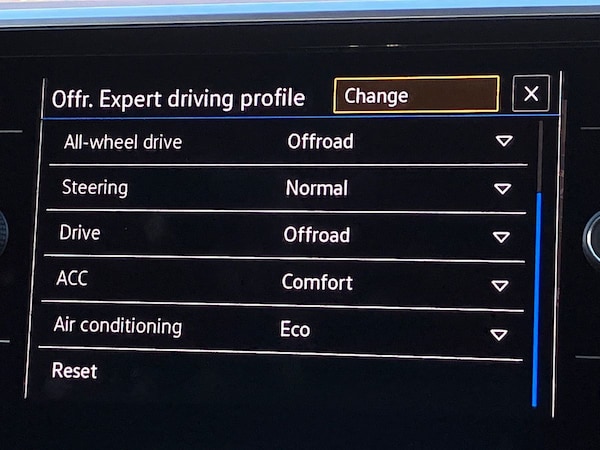Used Volkswagen T-Roc 2022 for sale - 76142170: Photo 50