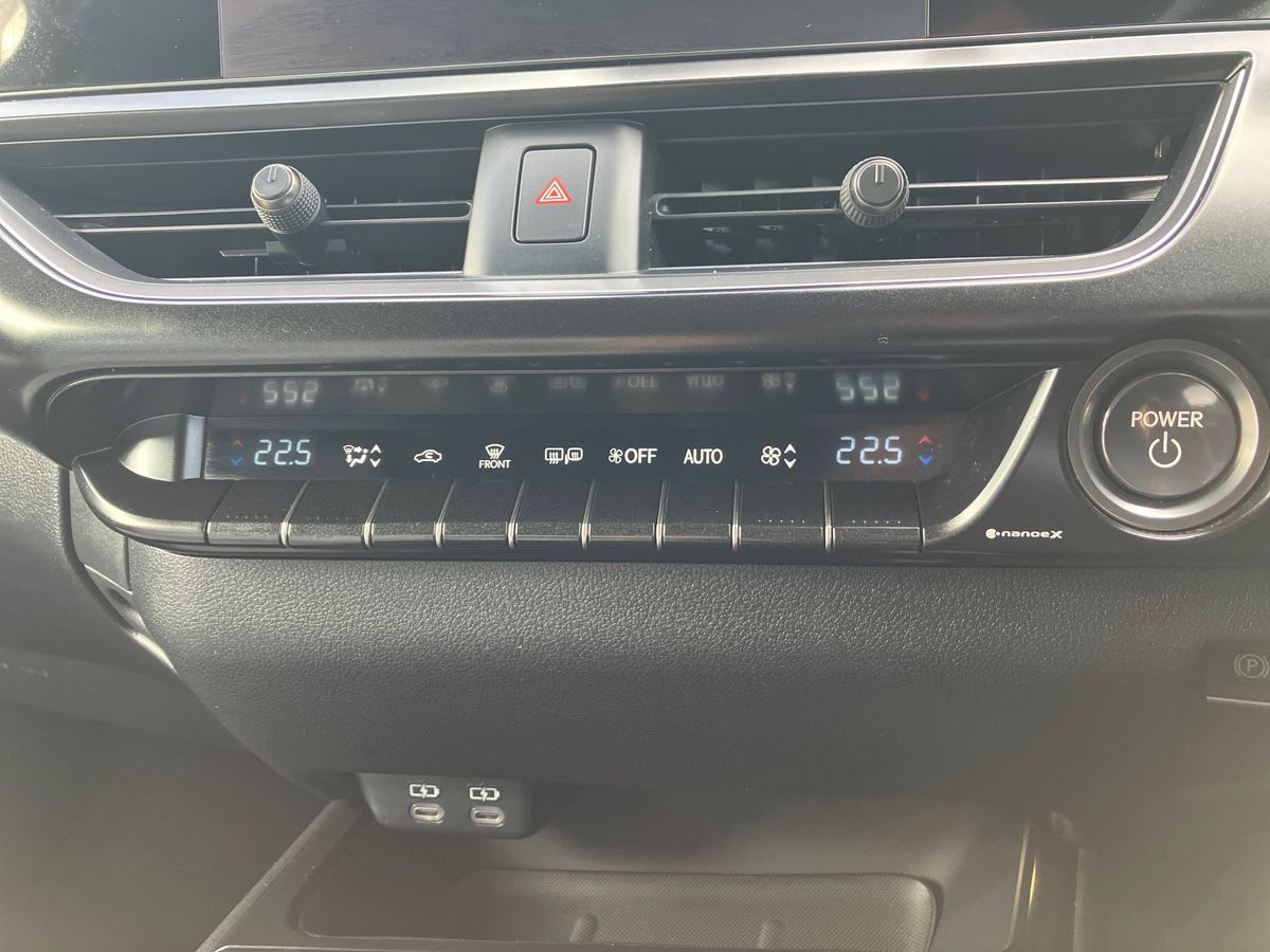 Used Lexus UX 2023 for sale - 75863194: Photo 12