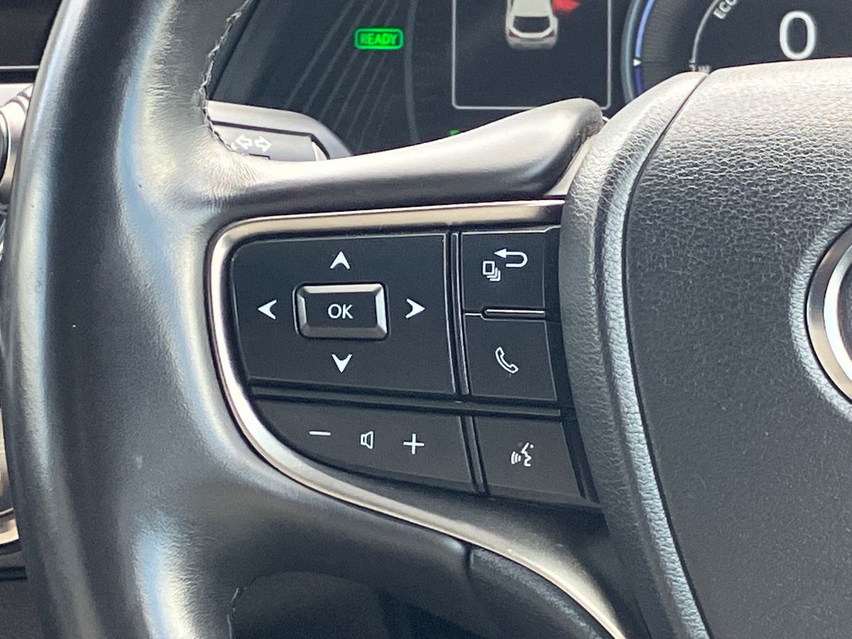 Used Lexus UX 2023 for sale - 75863194: Photo 16