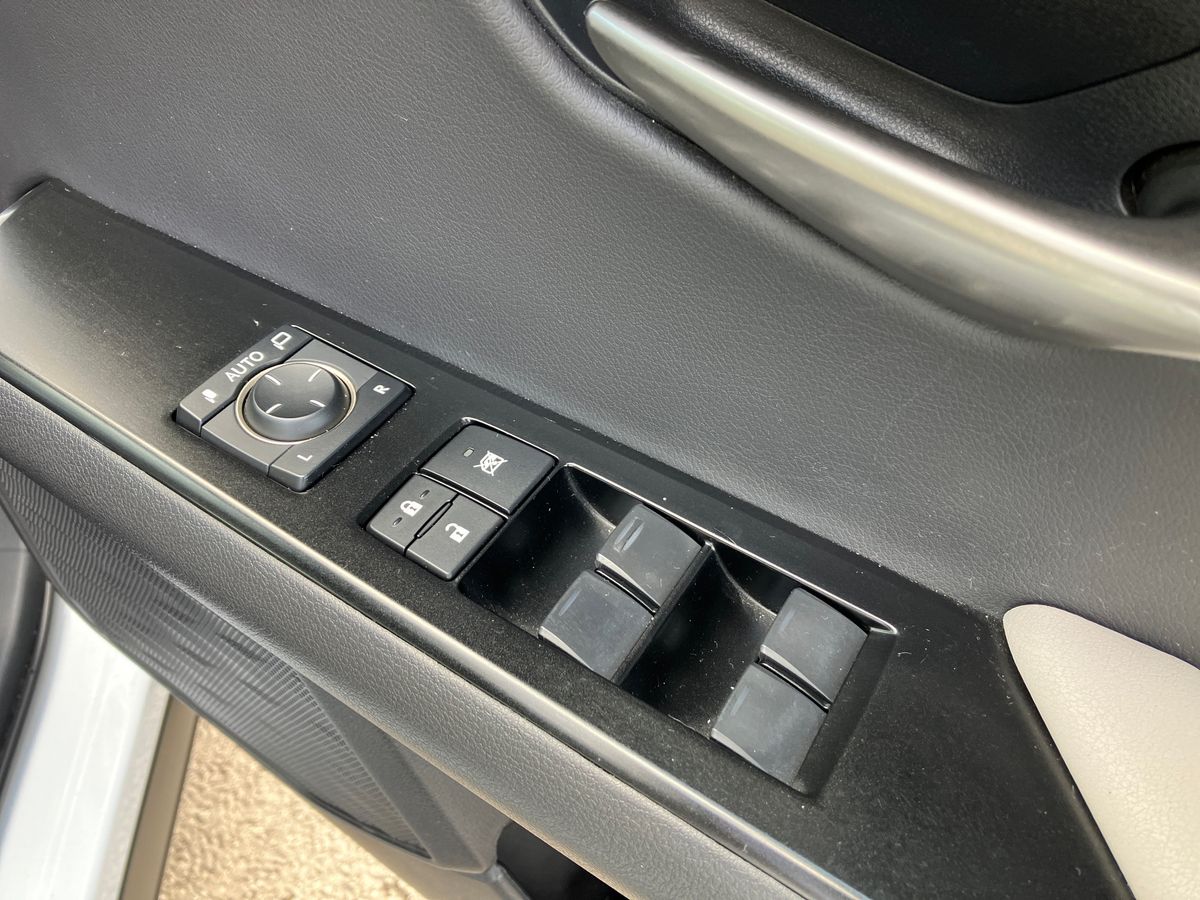 Used Lexus UX 2023 for sale - 75863194: Photo 18