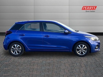 Used Hyundai i20 2018 for sale - 76565822: Photo