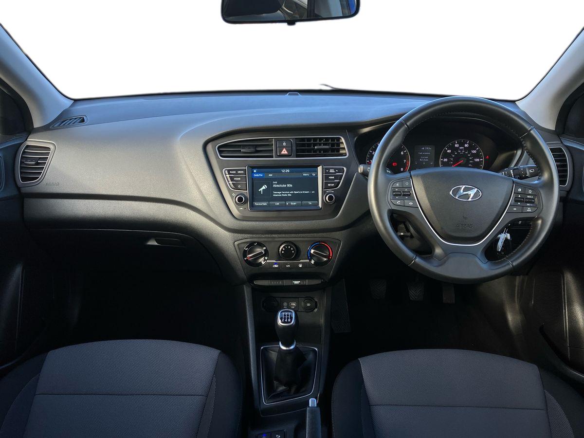 Used Hyundai i20 2018 for sale - 76565822: Photo 9