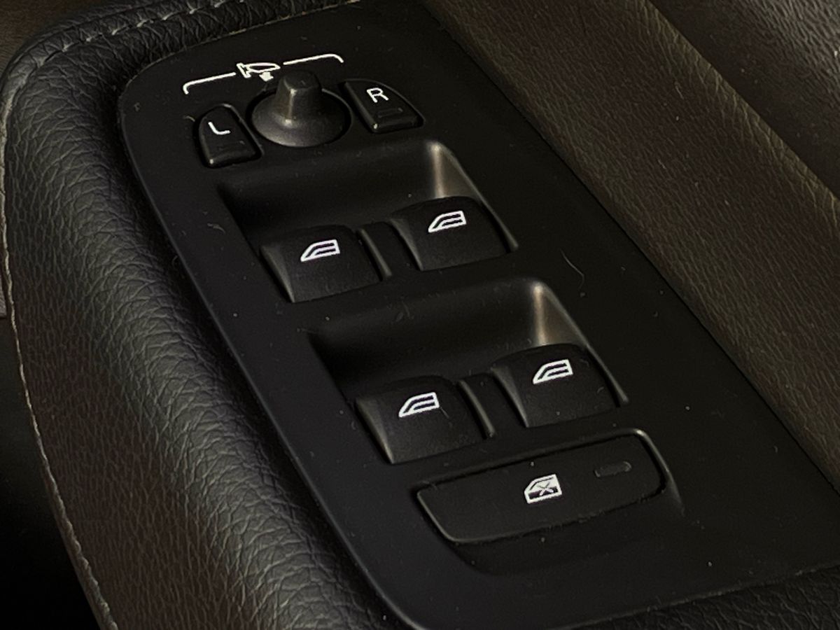 Used Volvo XC60 2018 for sale - 77666326: Photo 18