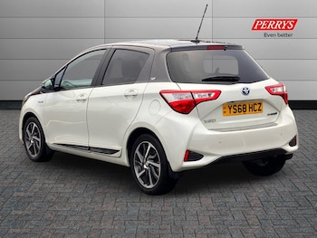 Used Toyota Yaris 2019 for sale - 77125340: Photo