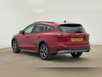 Used Ford Focus 2025 for sale - 76300476: Photo 2