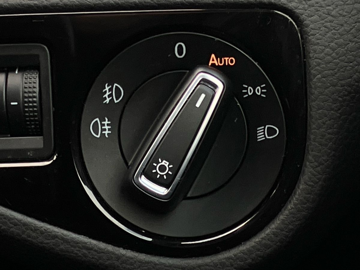 Used Volkswagen Golf 2016 for sale - 77033822: Photo 43