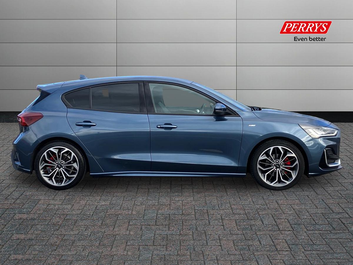 Used Ford Focus 2022 for sale - 76330765: Photo 3