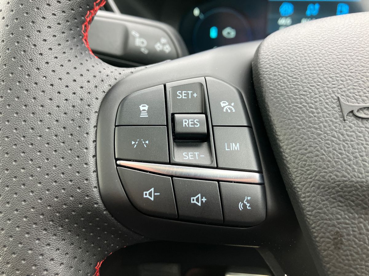 Used Ford Kuga 2025 for sale - 77743677: Photo 17