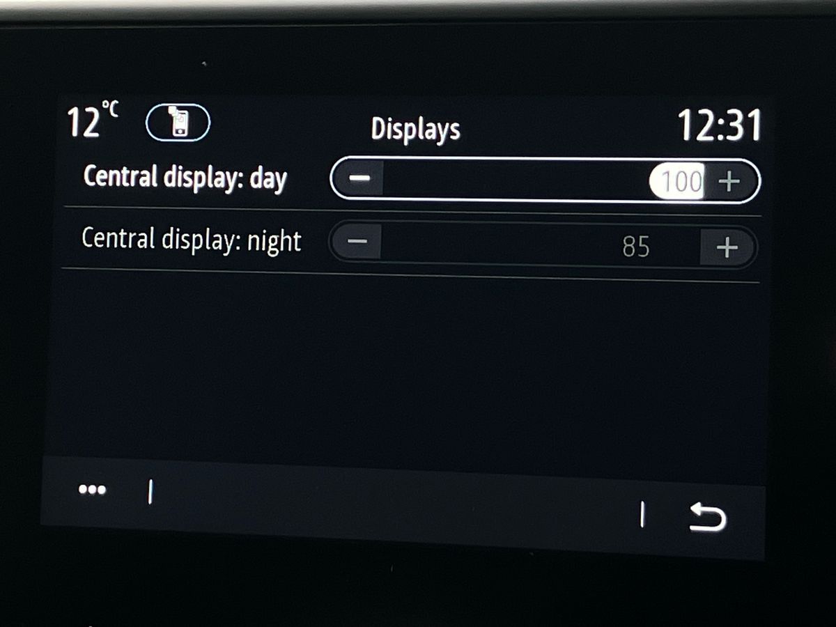 Used Renault Captur 2022 for sale - 76777505: Photo 29