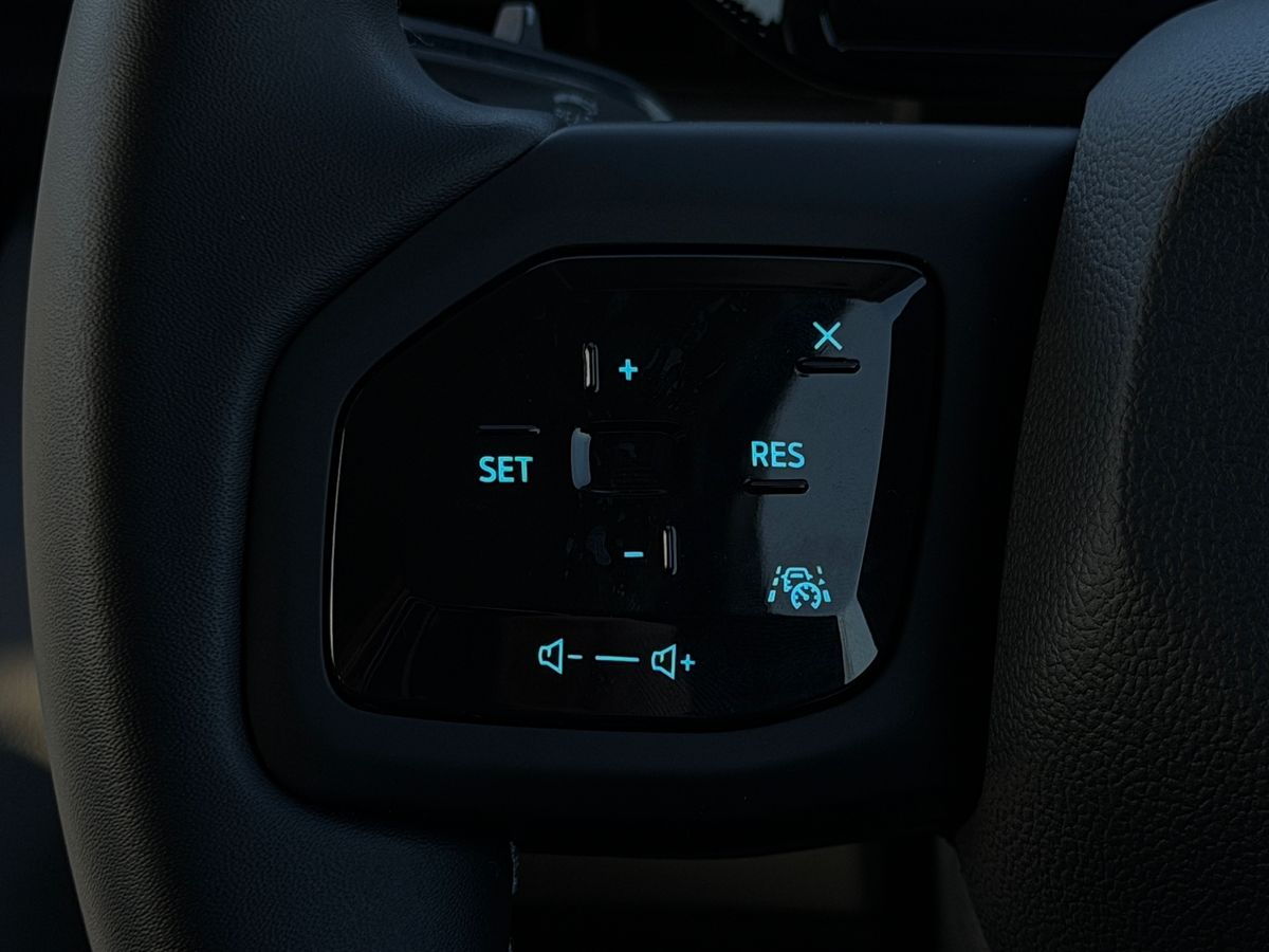 Used Ford Explorer 2026 for sale - 77517101: Photo 15