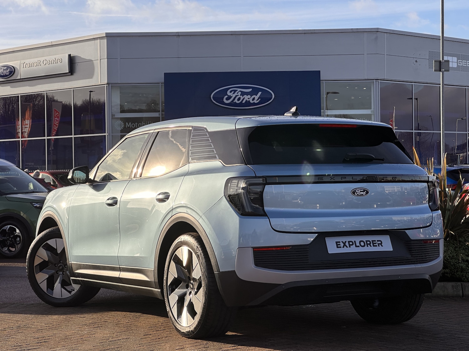 Used Ford Explorer 2026 for sale - 77517101: Photo 2