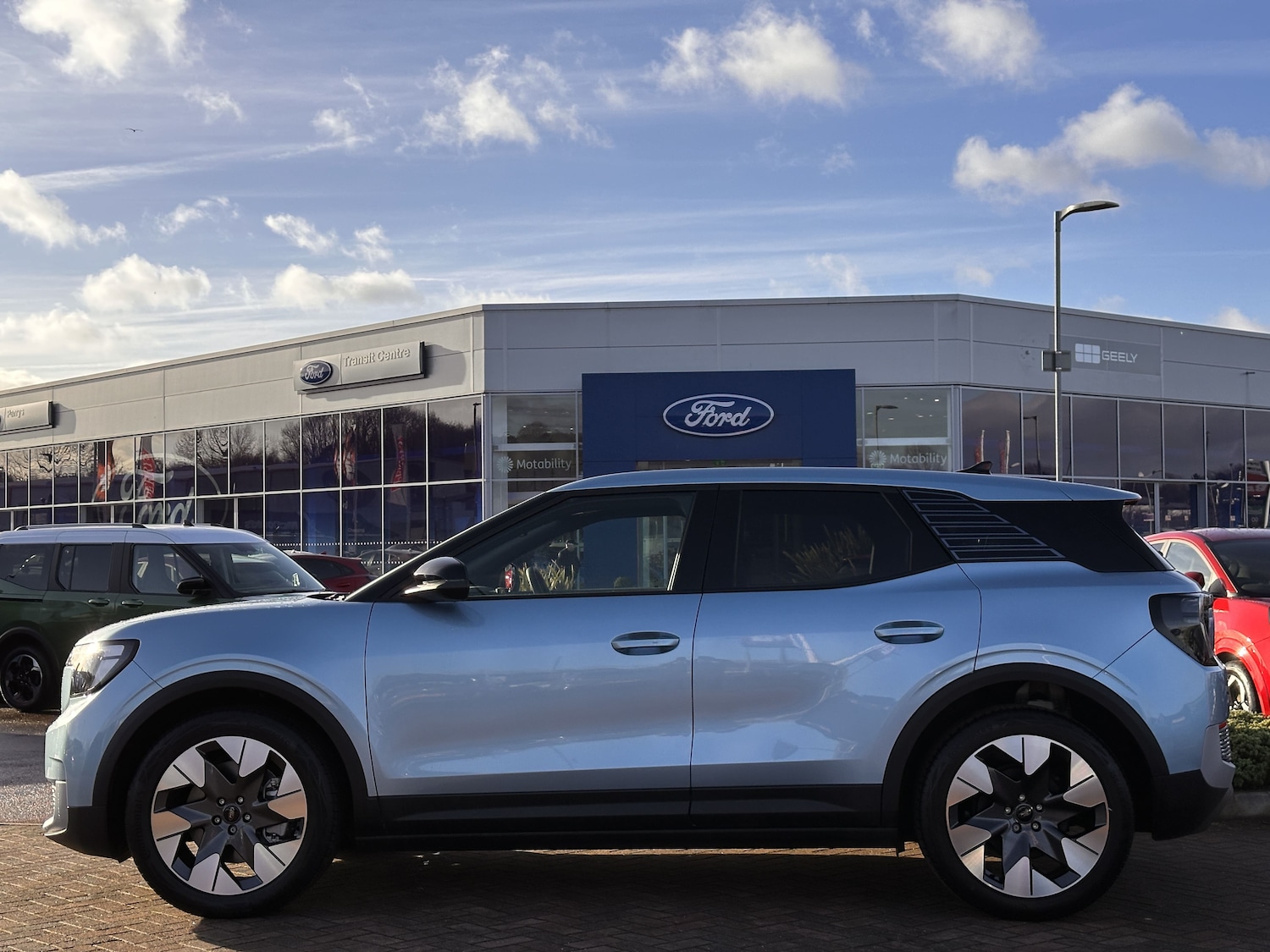 Used Ford Explorer 2026 for sale - 77517101: Photo 3