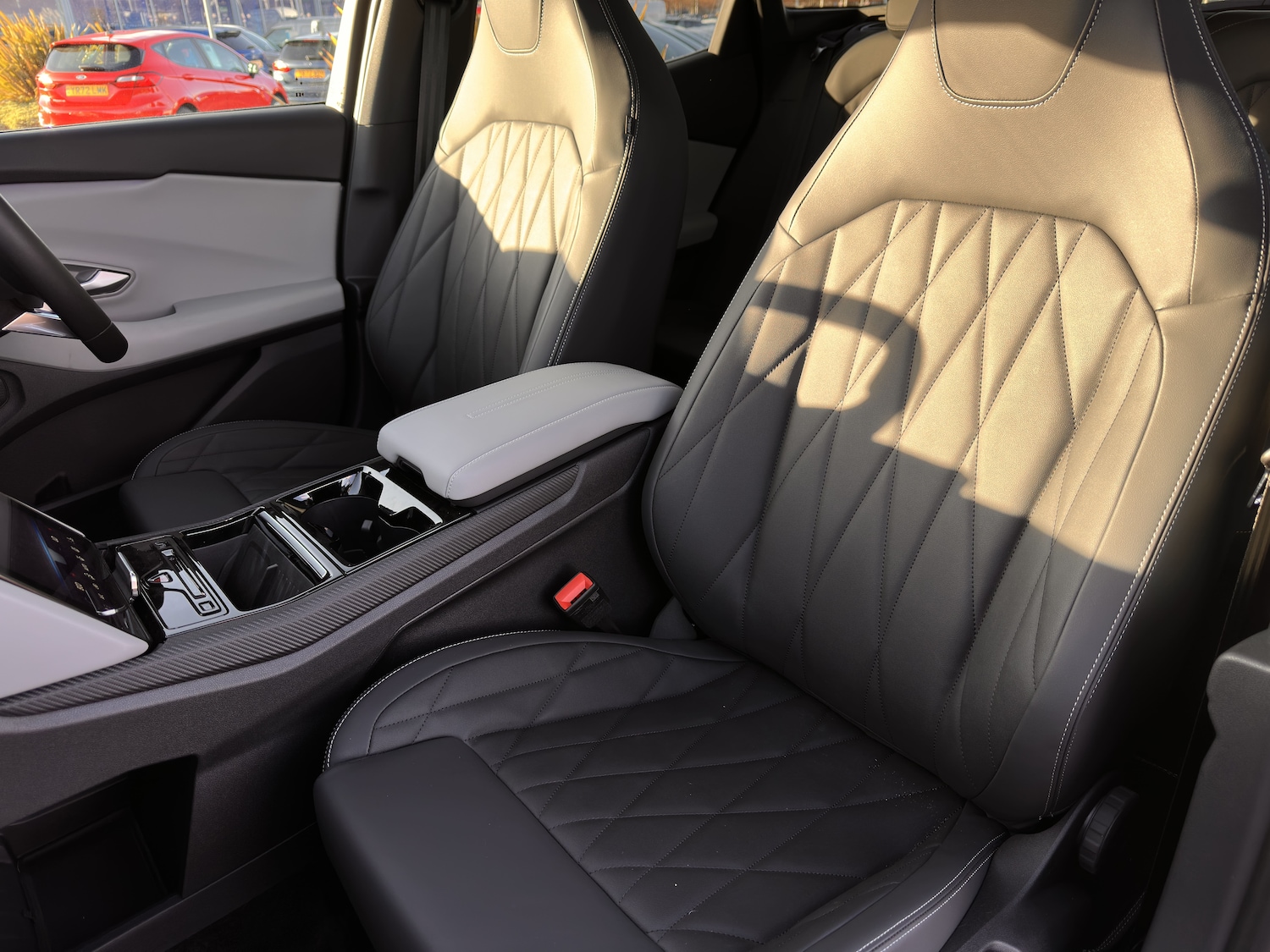 Used Ford Explorer 2026 for sale - 77517101: Photo 6