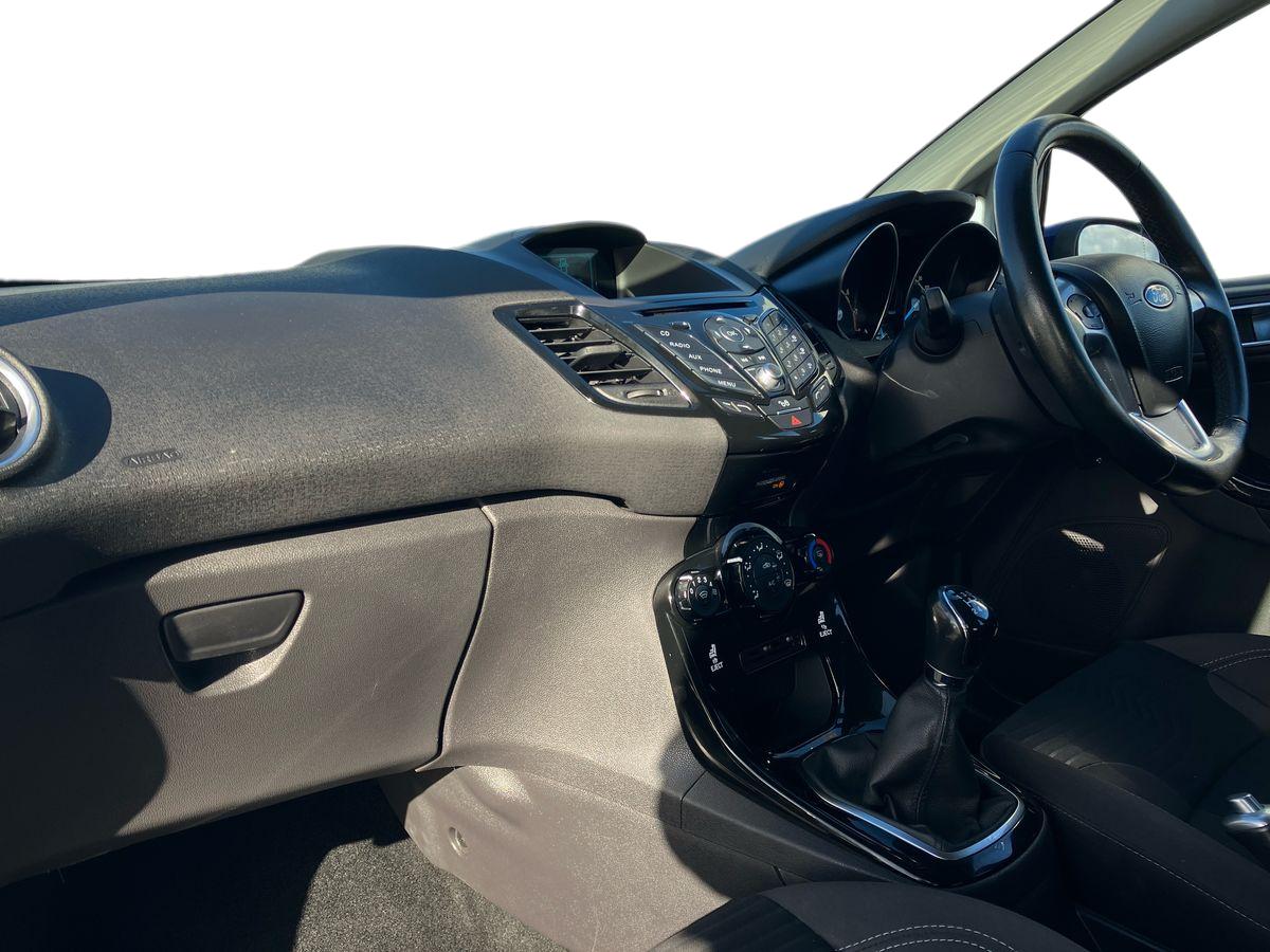 Used Ford Fiesta 2015 for sale - 76412741: Photo 6