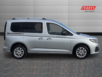 Used Ford Tourneo Connect 2022 for sale - 76230622: Photo