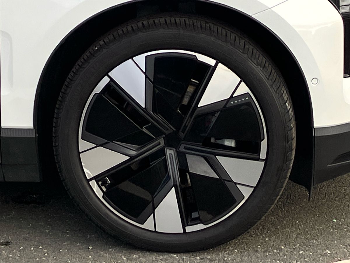 Used Volvo EX30 2025 for sale - 76542420: Photo 8