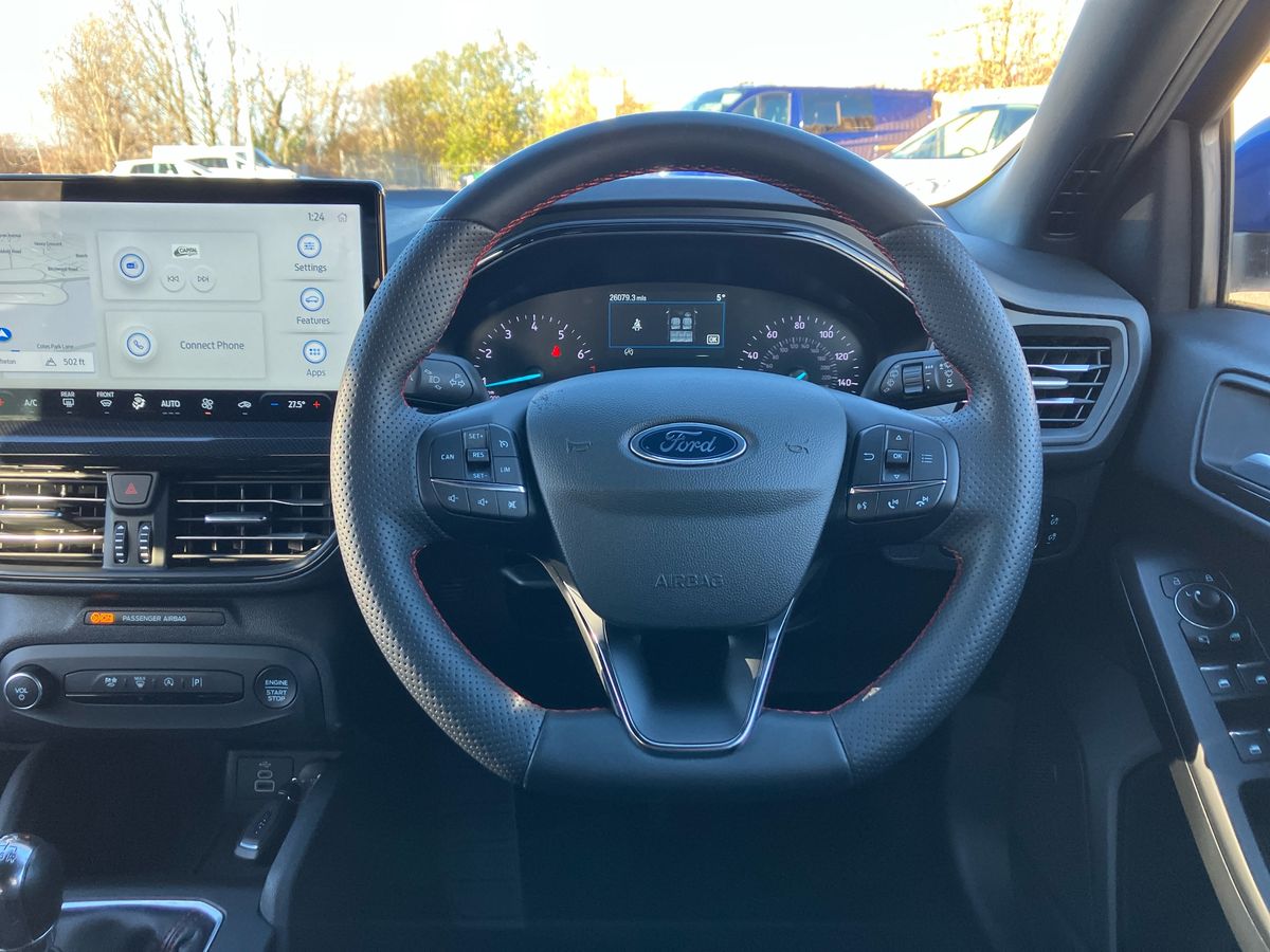 Used Ford Focus 2022 for sale - 77033738: Photo 15