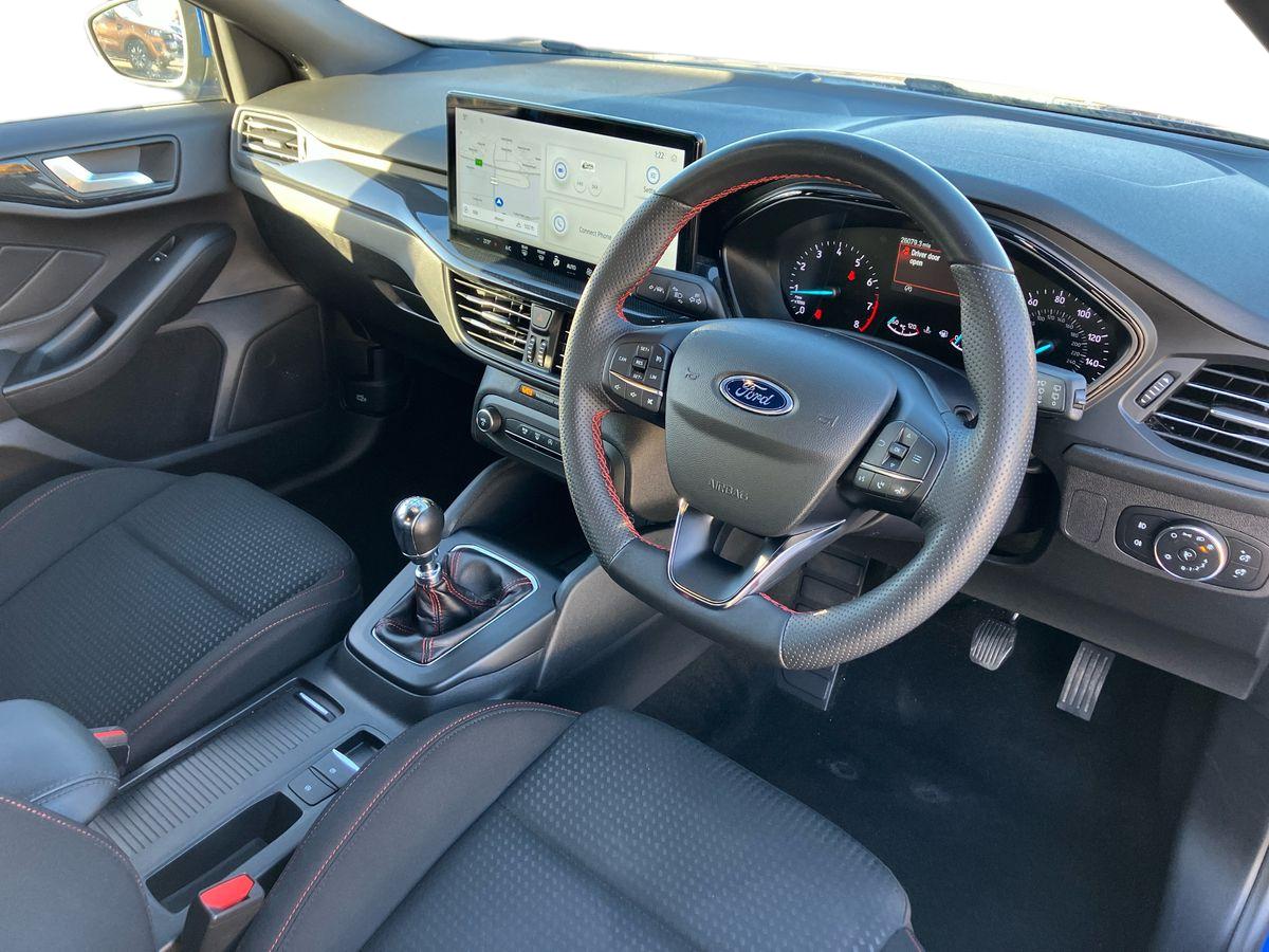 Used Ford Focus 2022 for sale - 77033738: Photo 8