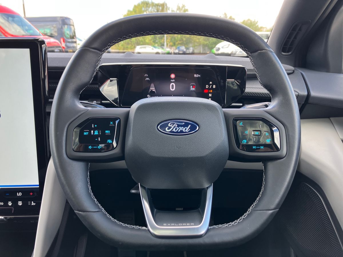 Used Ford Explorer 2025 for sale - 77759758: Photo 37