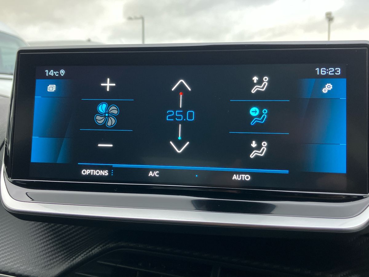 Used Peugeot 208 2022 for sale - 77033802: Photo 12