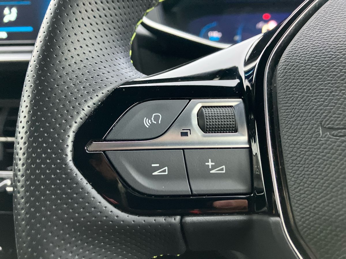 Used Peugeot 208 2022 for sale - 77033802: Photo 16