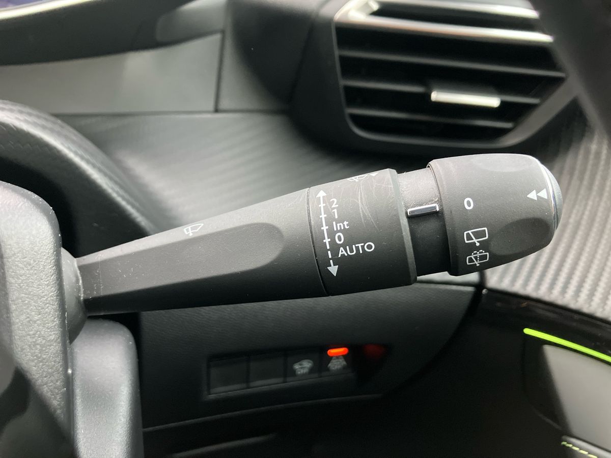 Used Peugeot 208 2022 for sale - 77033802: Photo 39