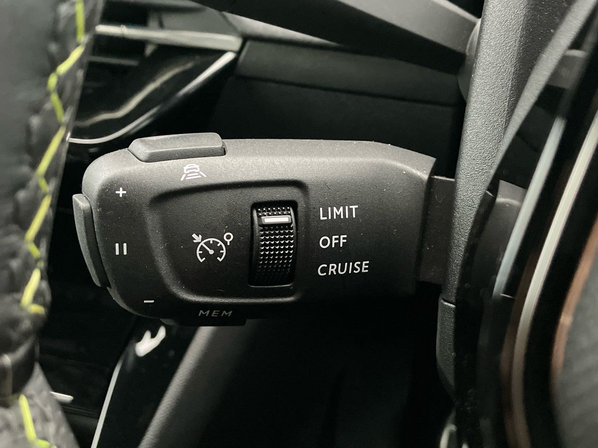 Used Peugeot 208 2022 for sale - 77033802: Photo 40