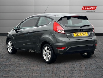 Used Ford Fiesta 2017 for sale - 76542394: Photo