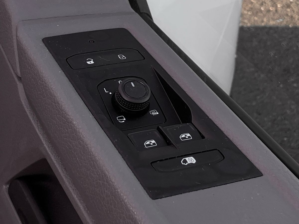 Used Volkswagen Transporter 2023 for sale - 77002167: Photo 16