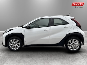 Used Toyota Aygo X 2023 for sale - 77676770: Photo