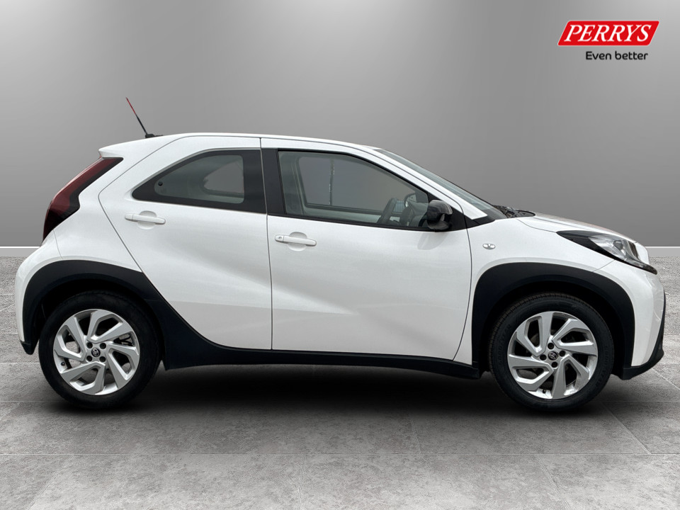 Used Toyota Aygo X 2023 for sale - 77676770: Photo 8