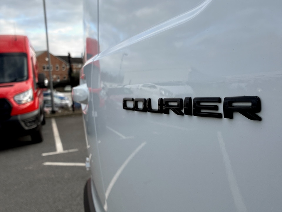 Used Ford Transit Courier 2024 for sale - 77604116: Photo 37