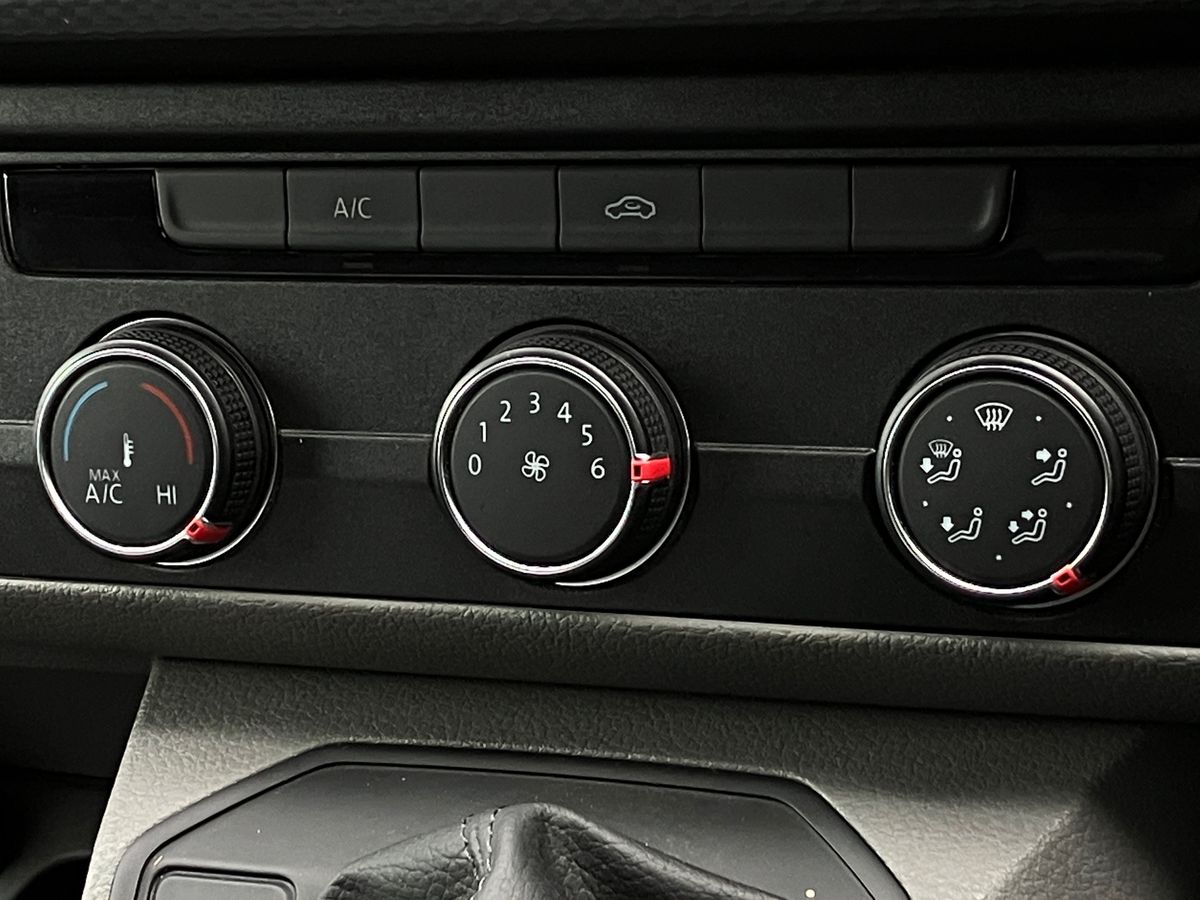 Used Volkswagen Transporter 2024 for sale - 76272421: Photo 13