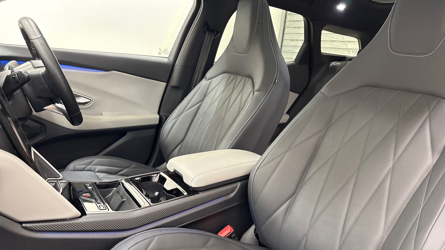 Used Ford Explorer 2025 for sale - 76969321: Photo 21