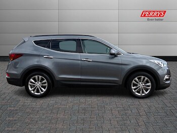 Used Hyundai Santa Fe 2017 for sale - 75637890: Photo