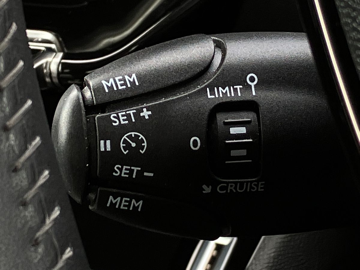 Used Peugeot 2008 2023 for sale - 77980565: Photo 38