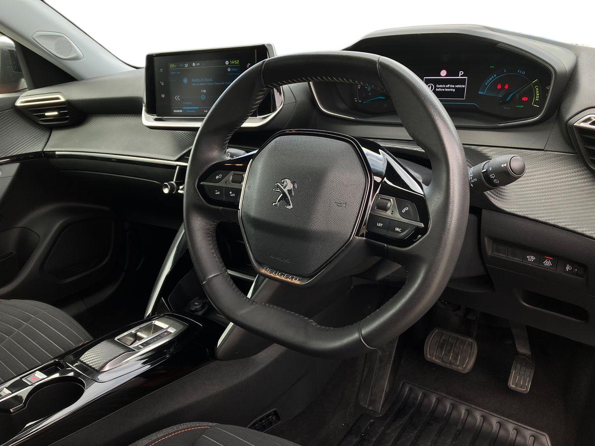 Used Peugeot 2008 2023 for sale - 77980565: Photo 9