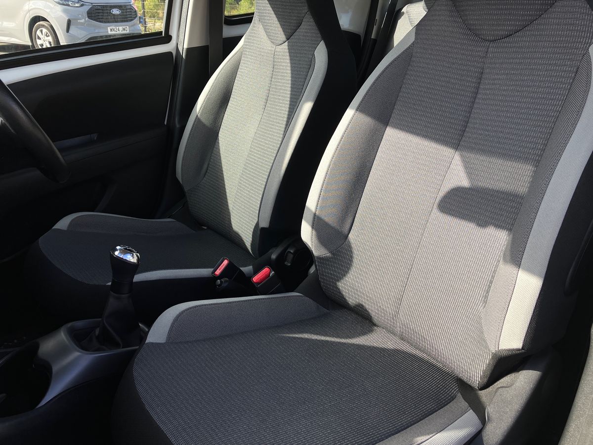 Used Toyota AYGO 2021 for sale - 76206978: Photo 25