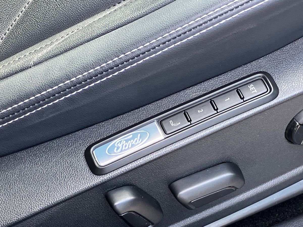 Used Ford Explorer 2024 for sale - 75849934: Photo 37