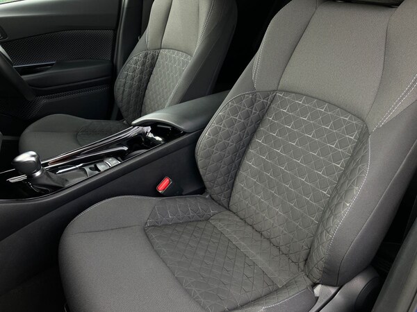 Used Toyota C-HR 2021 for sale - 75536357: Photo 25