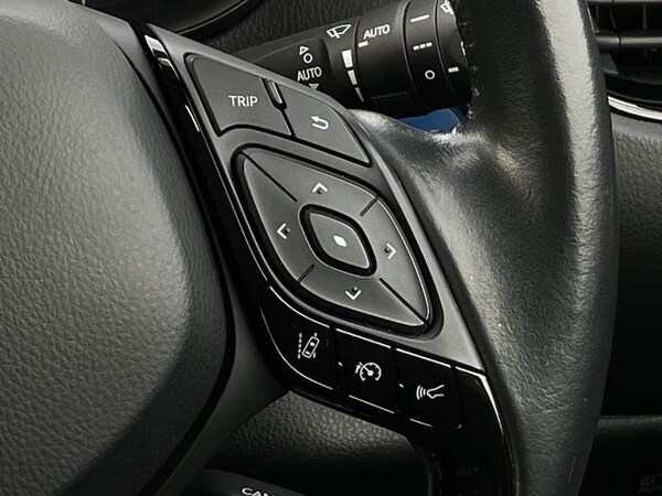 Used Toyota C-HR 2021 for sale - 75536357: Photo 41