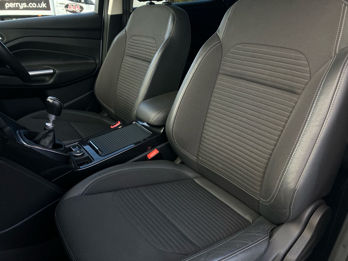 Used Ford Kuga 2017 for sale - 76625958: Photo 21