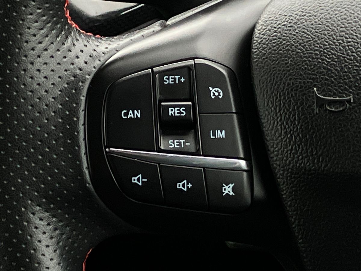 Used Ford Focus 2020 for sale - 76748613: Photo 16