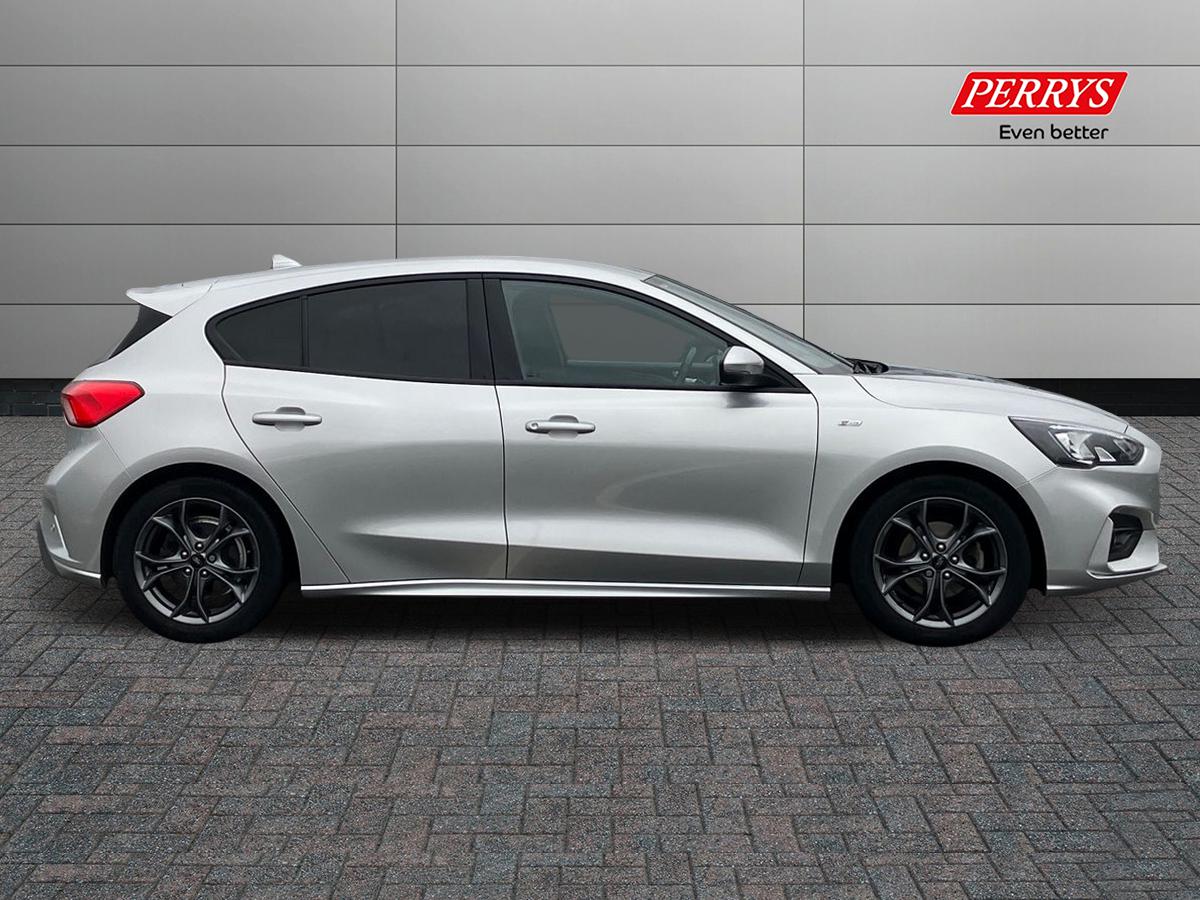 Used Ford Focus 2020 for sale - 76748613: Photo 3