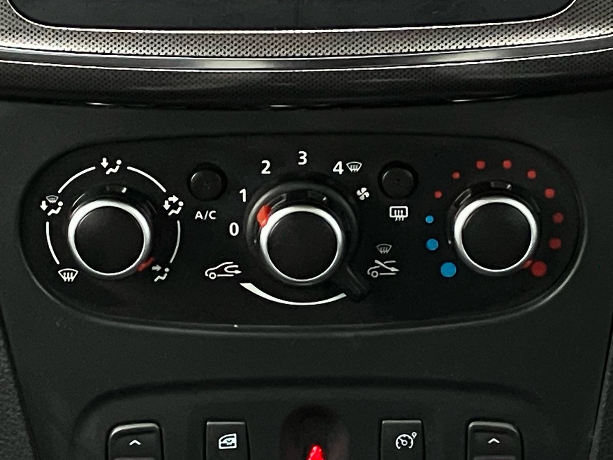 Used Dacia Sandero Stepway 2017 for sale - 76542413: Photo 12