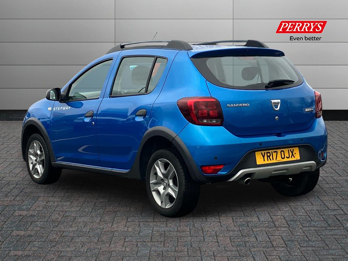 Used Dacia Sandero Stepway 2017 for sale - 76542413: Photo 2