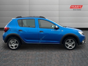 Used Dacia Sandero Stepway 2017 for sale - 76542413: Photo