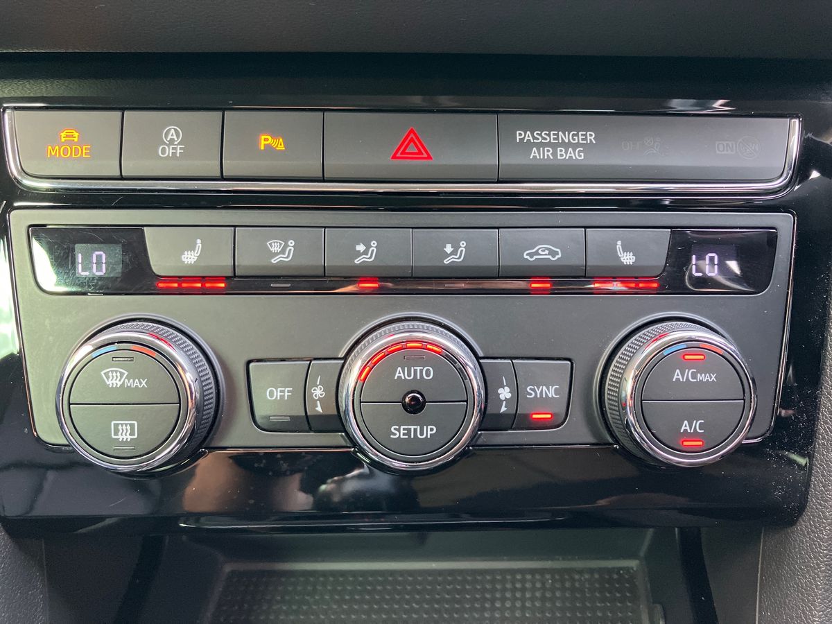 Used SEAT Leon 2019 for sale - 76525898: Photo 12